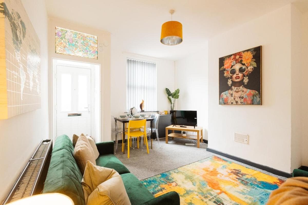 Boho Retreat, Near Peak District, Parking, Sleeps 6, Long Stay Accommodation