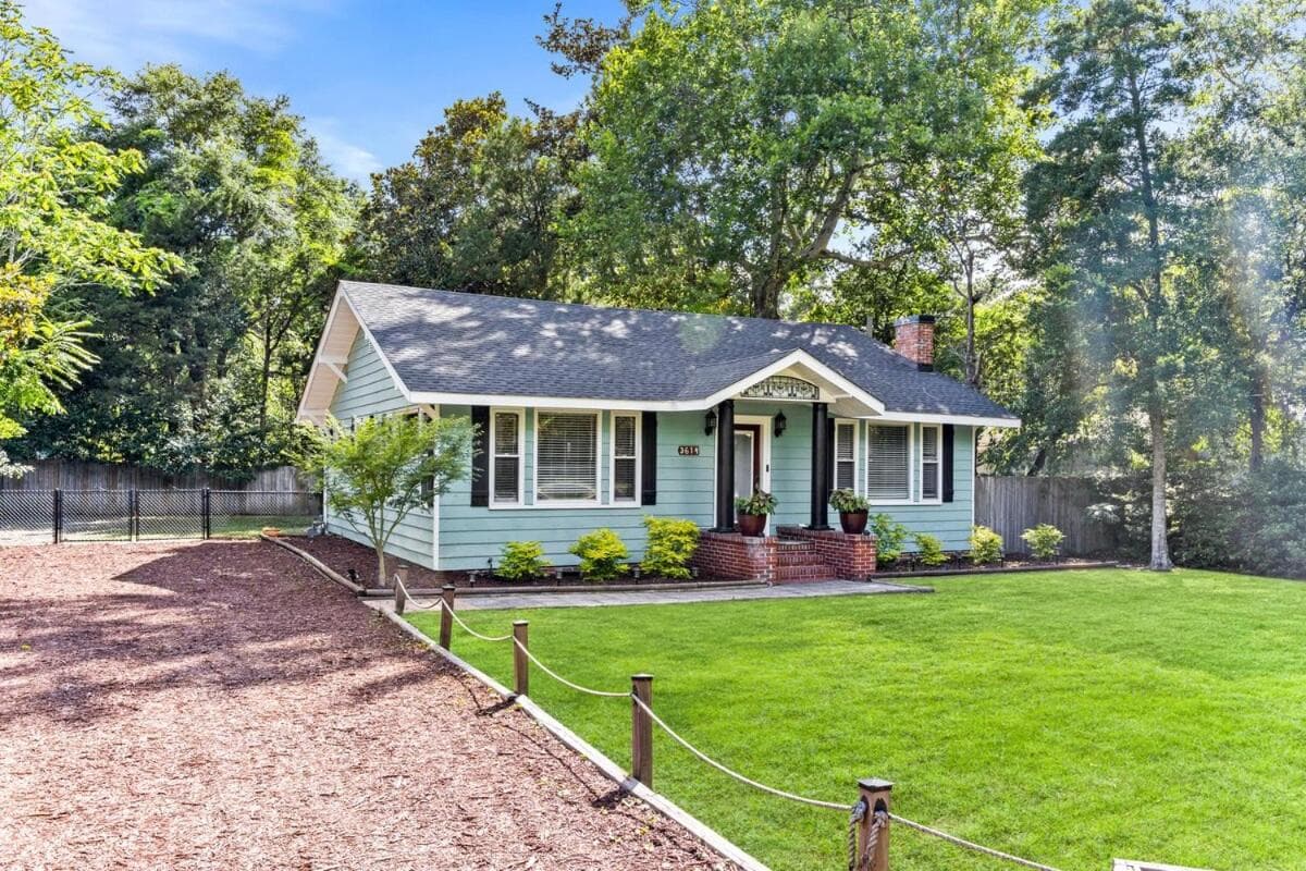 Happy Place- Midtown, Pet-Friendly, close to beach