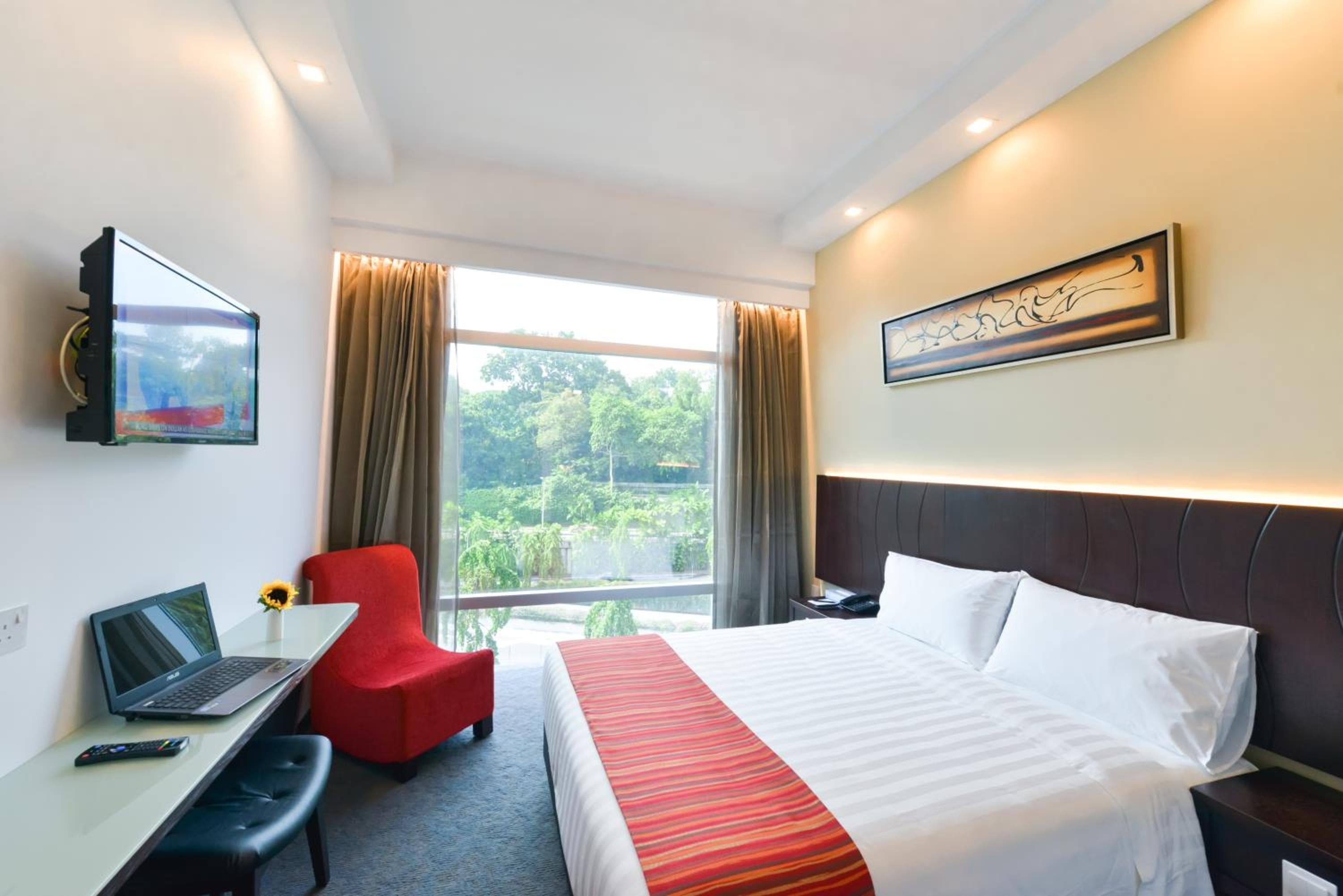 Hotel Chancellor@Orchard