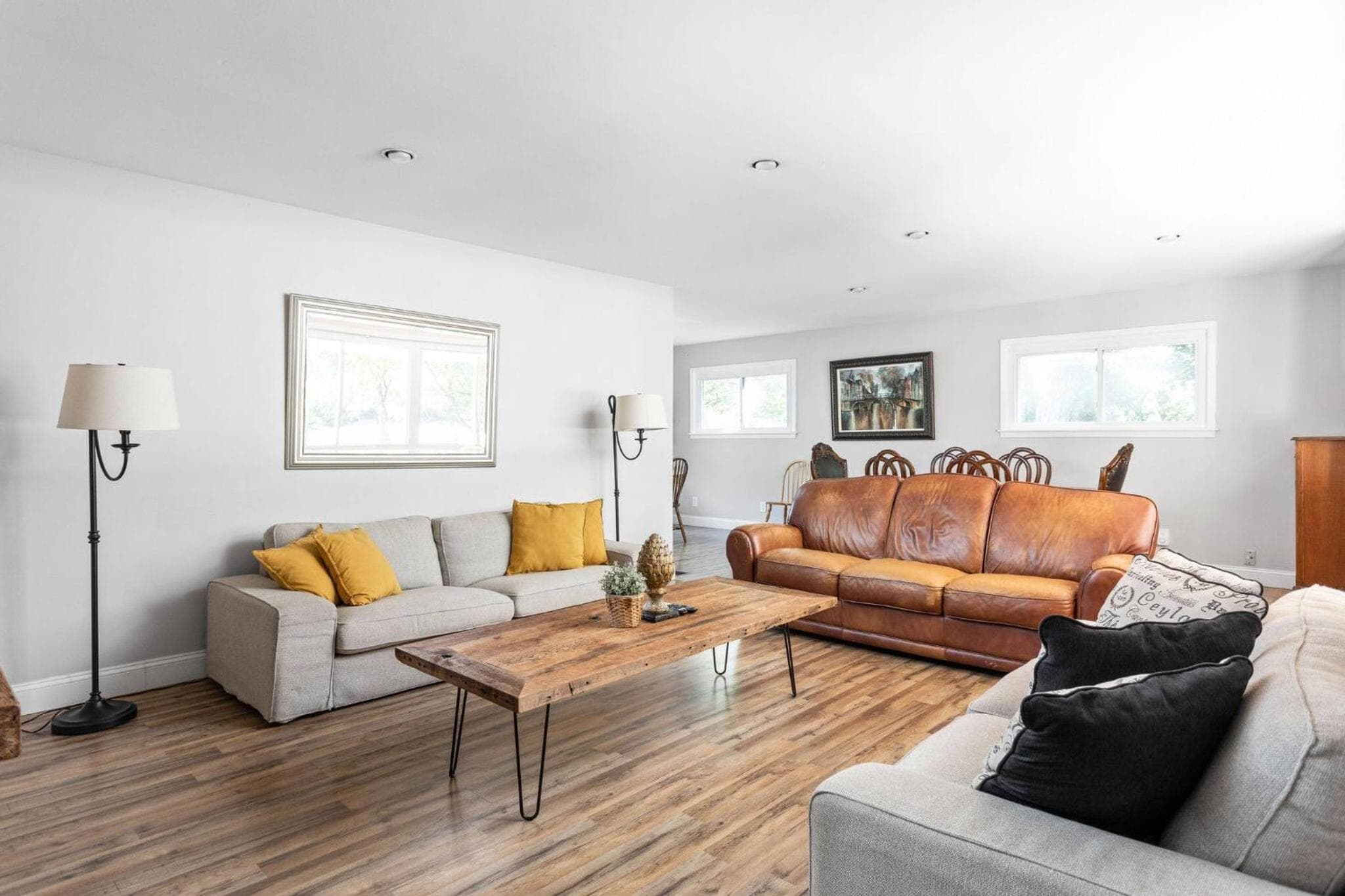 4Bedroom 2 Bath Home in Arts District-Smoky Row A Duplex