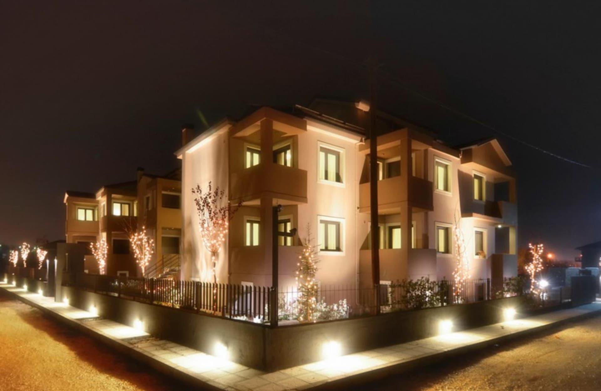 Ellopia Point Hotel