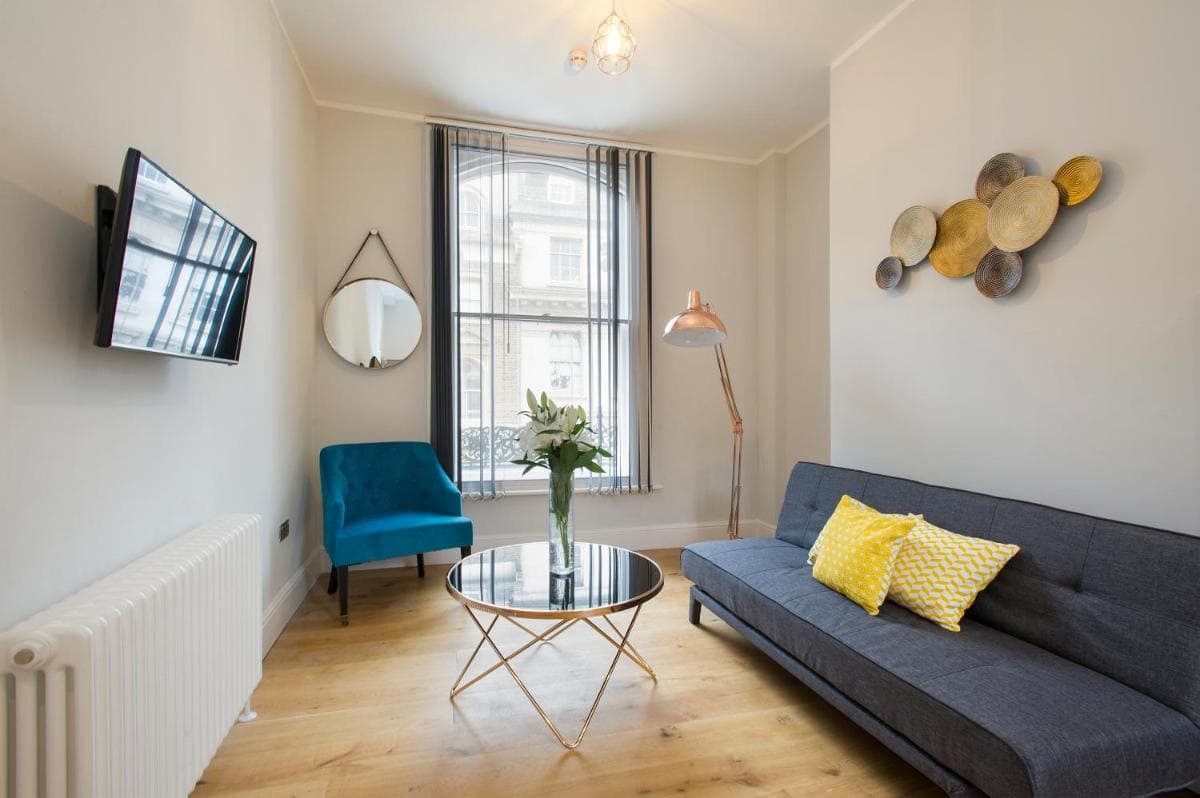 Market Street Apartments - City Centre Modern 1bedroom Apartments with NEW WIFI and Very Close to Tram