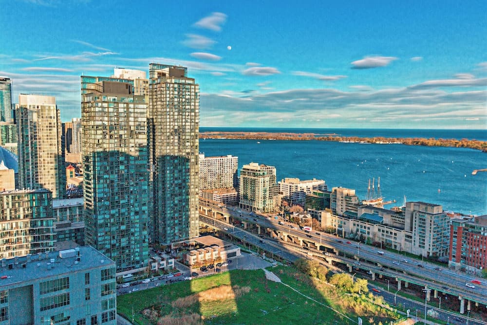 Downtown Toronto Luxury Suites