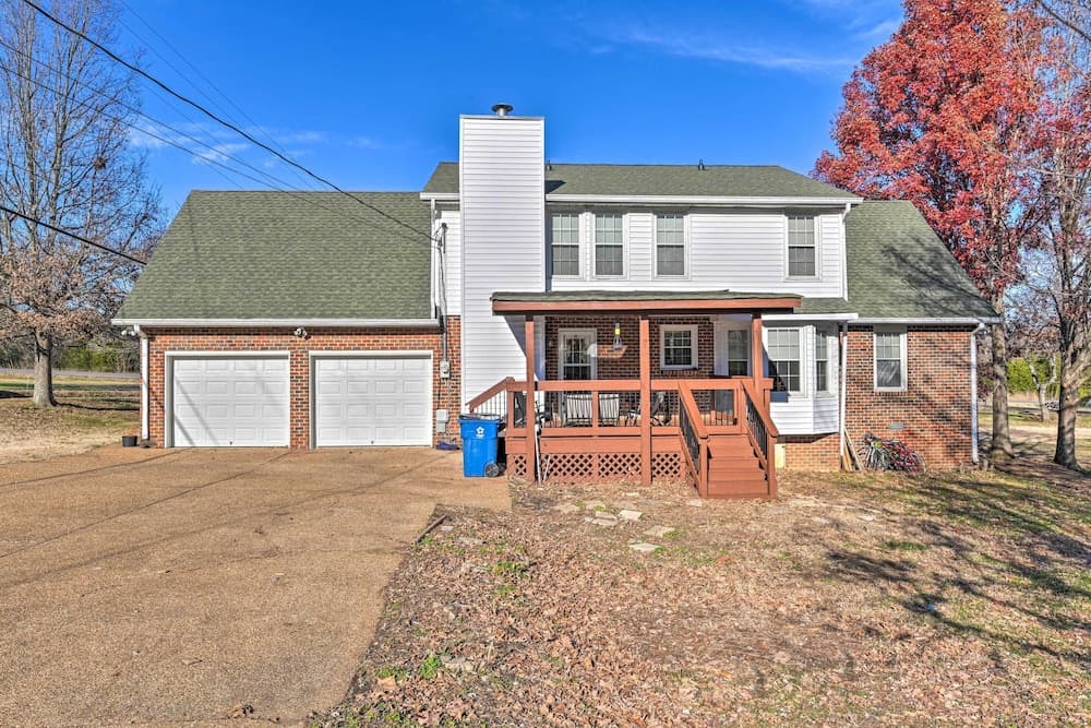 Spacious Mt Juliet Home w/ 1 Acre Yard!