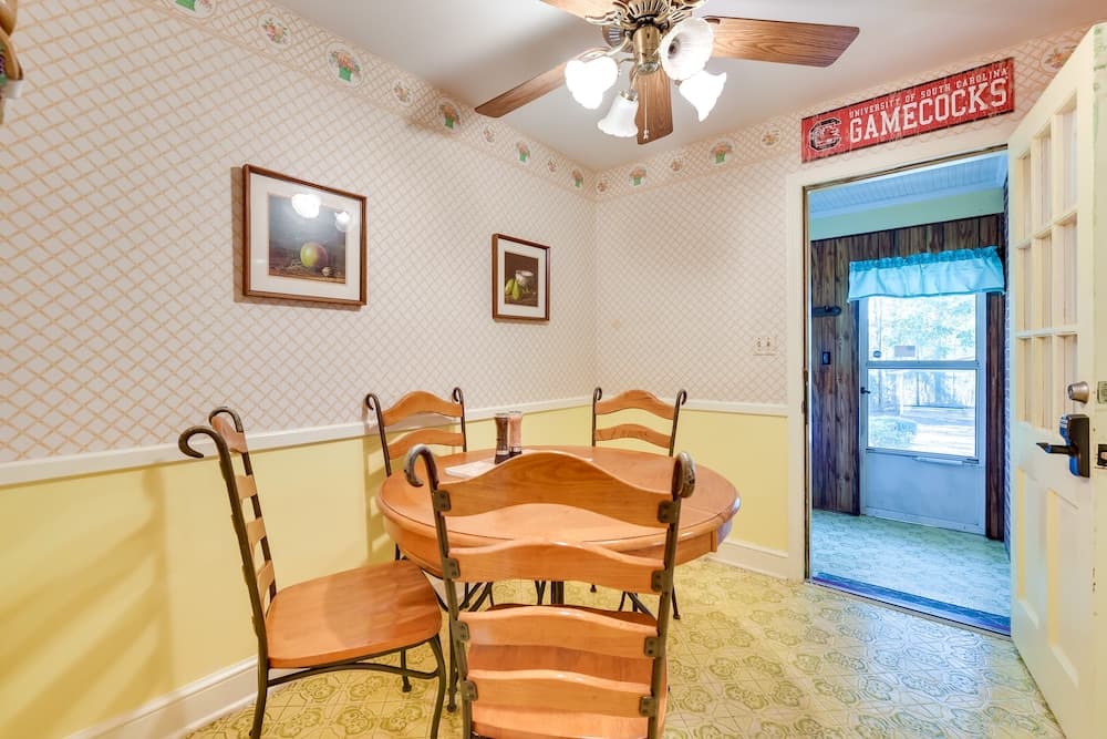Peaceful Camden Vacation Rental ~ 3 Mi to Town!