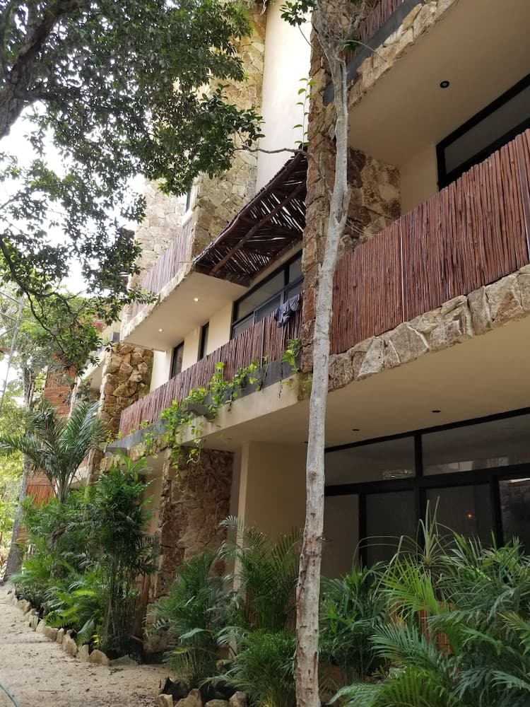 Jungle Penthouse
