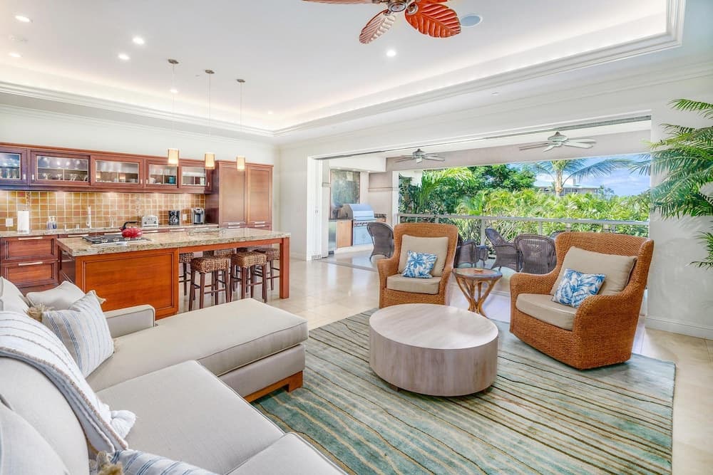 Luxurious Ho'olei 12-2, Lush View, Close to Pool, Sleeps 8 in Beds, Central AC!