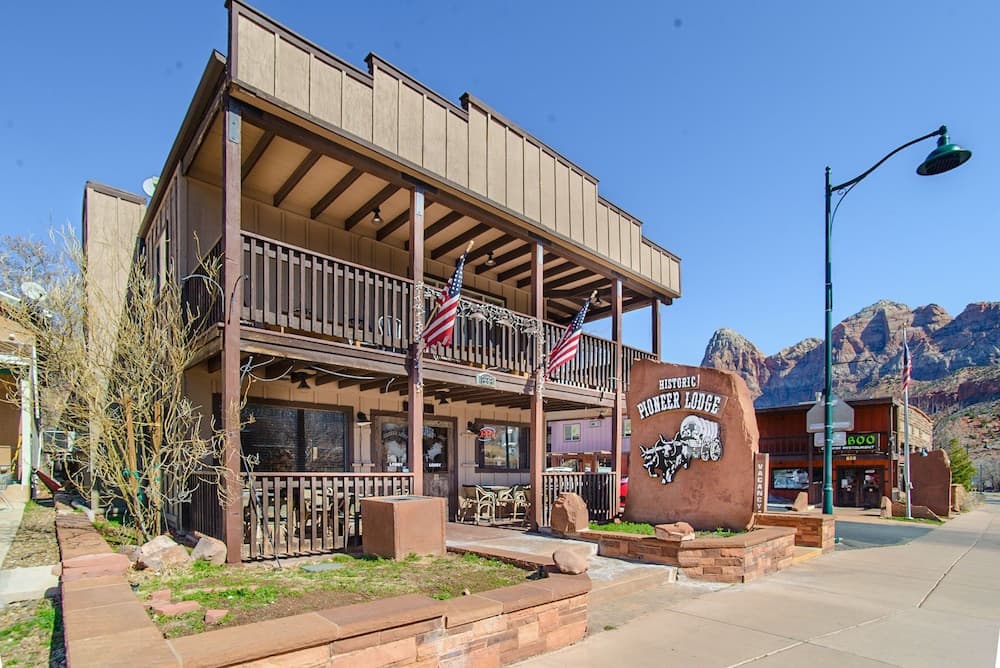 Petty Ranch Inn