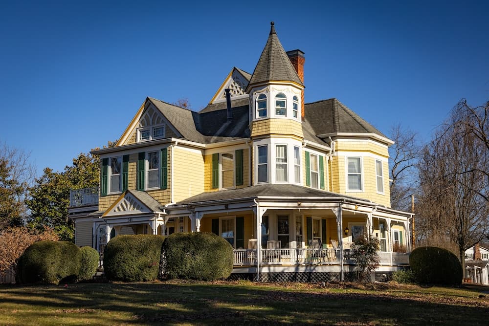 The Oaks Victorian Inn