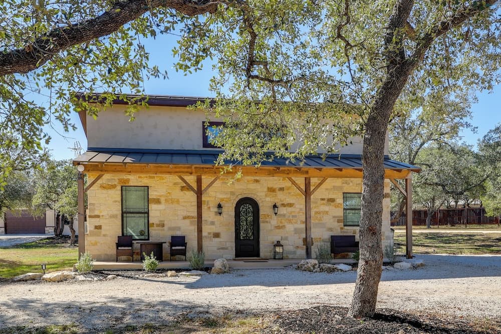 Hill Country Casita Near Guadalupe River!