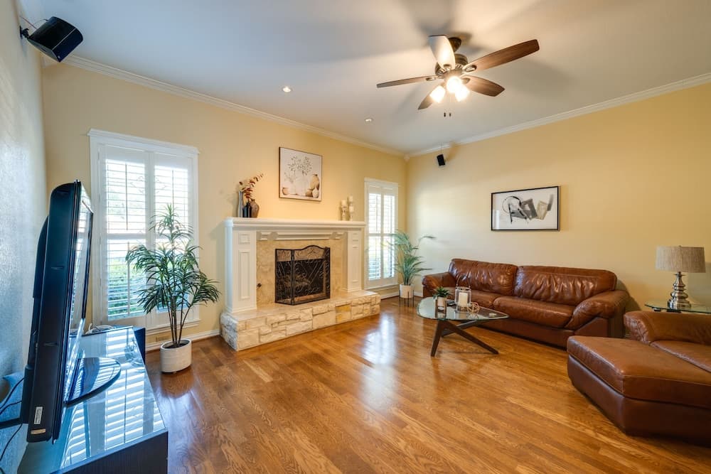 Spacious Garland Home w/ Pool, 17 Mi to Dallas