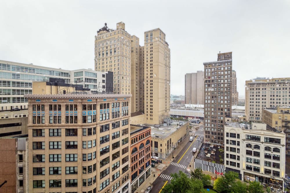 Modern Downtown Apartment