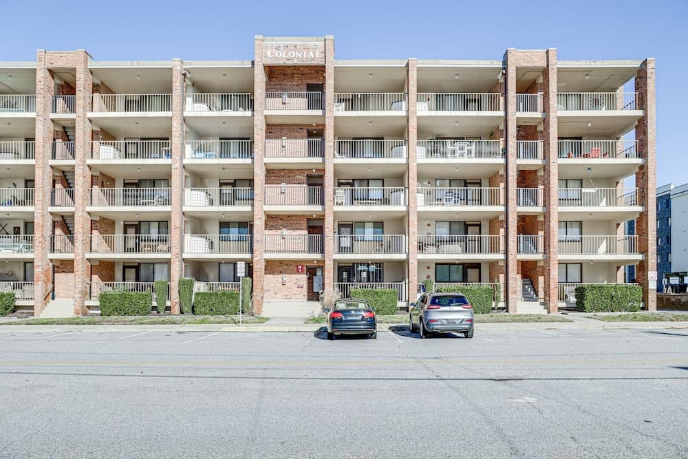 Cozy Ocean City Condo: Steps to Maryland Beach!