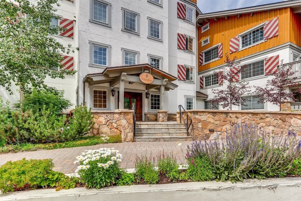1-9 Vail Rd #25