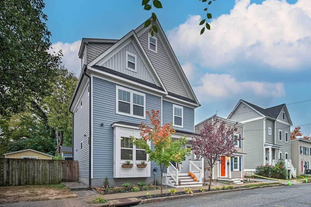 Downtown Fredericksburg Home w/ Large Patio!