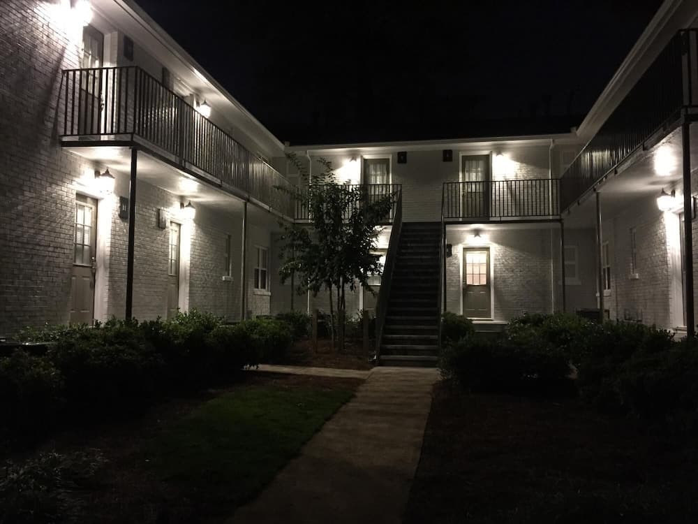 B2ba Quiet Condo Perfect for Business Professionals