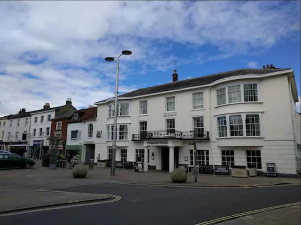 The Star and Garter