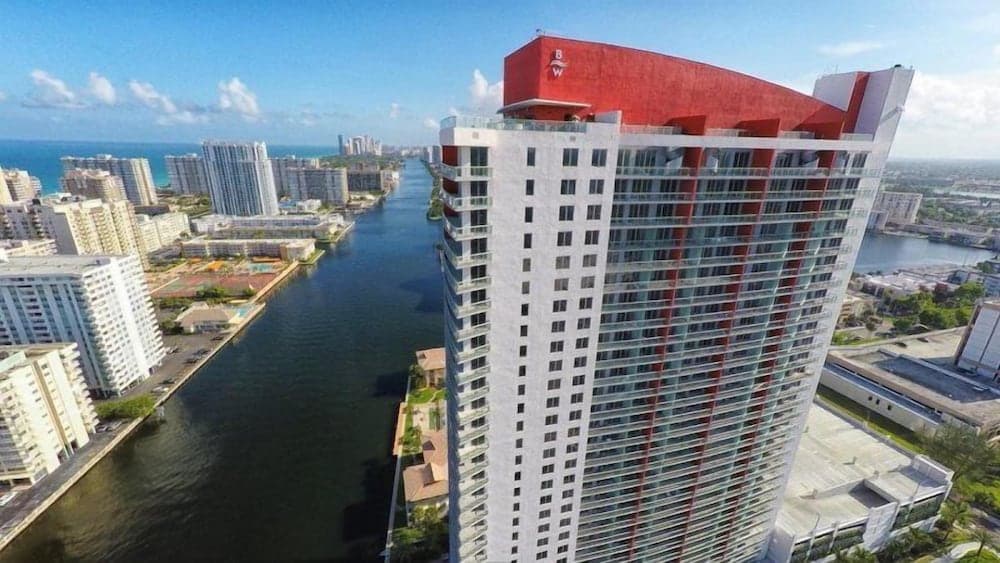 Stuning Ocean View 3 Bed 3 Bath Across The Beach @ Beachwalk