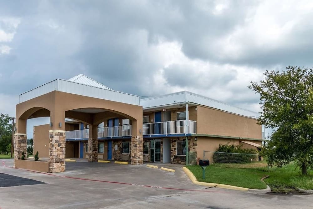 Econo Lodge Mineral Wells