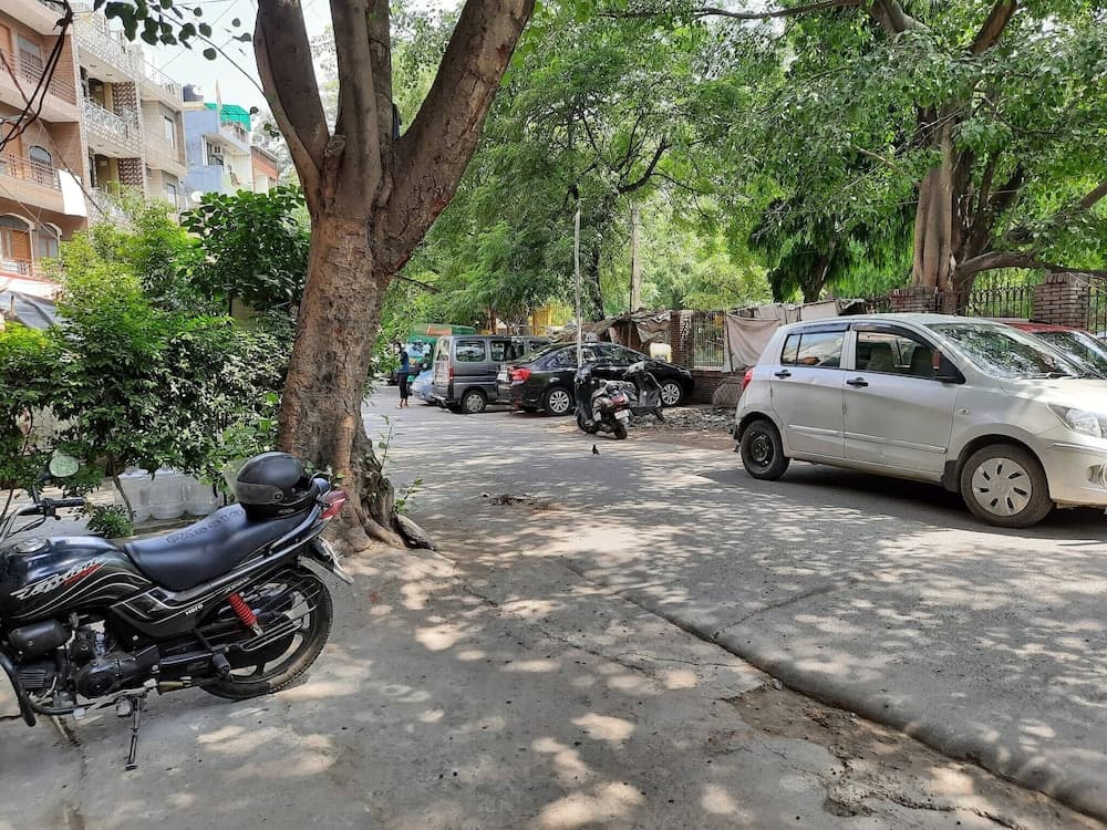 Couple Friendly Private Flat in Posh Lajpat Nagar