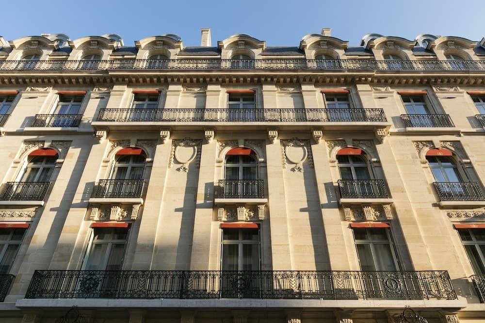 La Clef Champs-Élysées Paris by The Crest Collection
