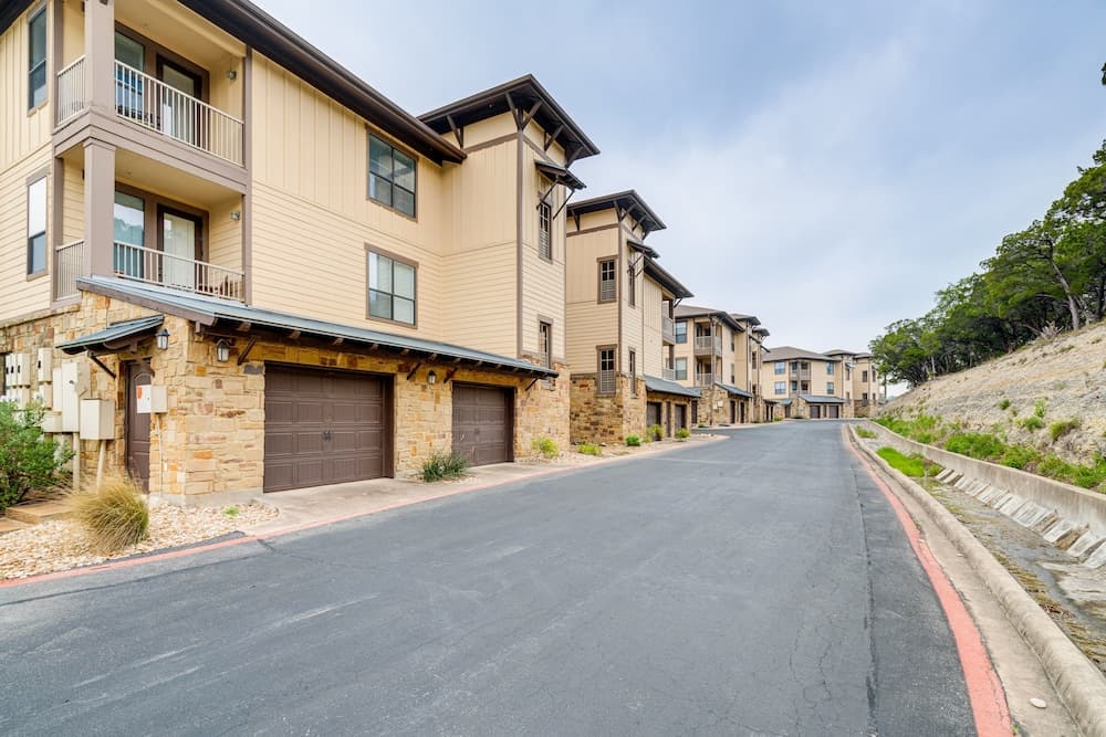 Jonestown Condo on Lake Travis w/ 2 Balconies!