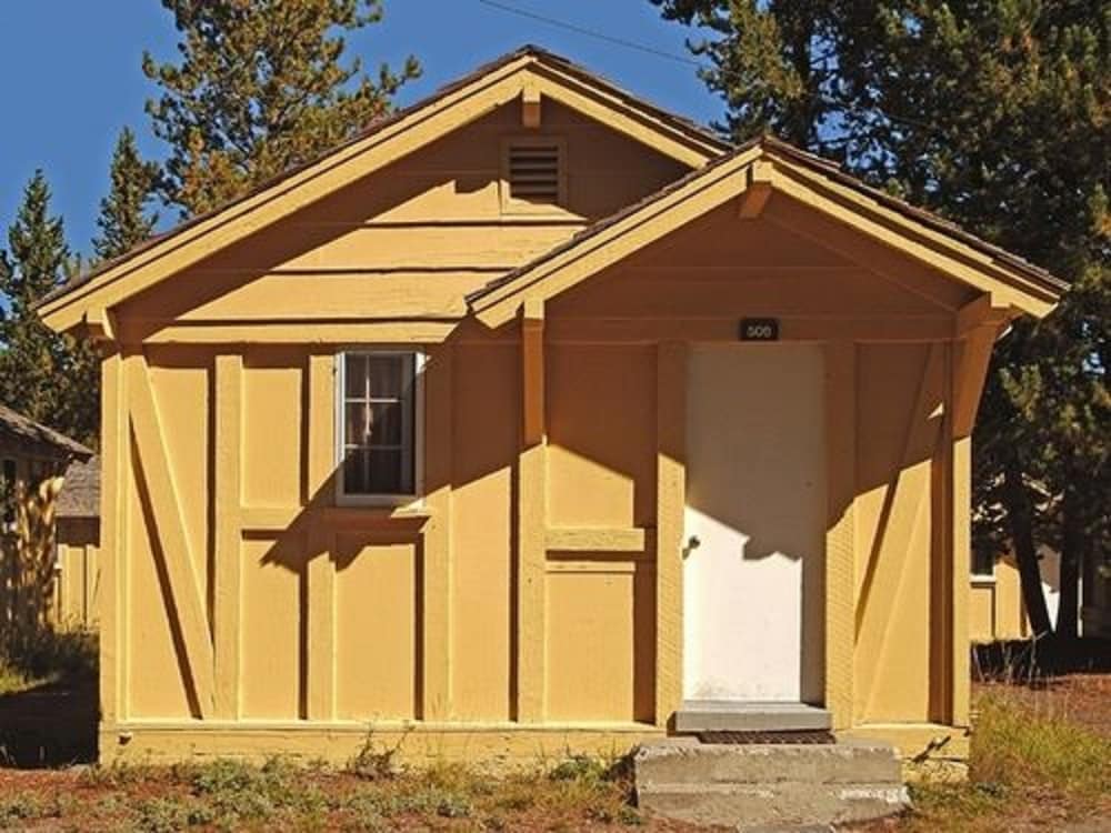 Lake Yellowstone Hotel & Cabins - Inside the Park