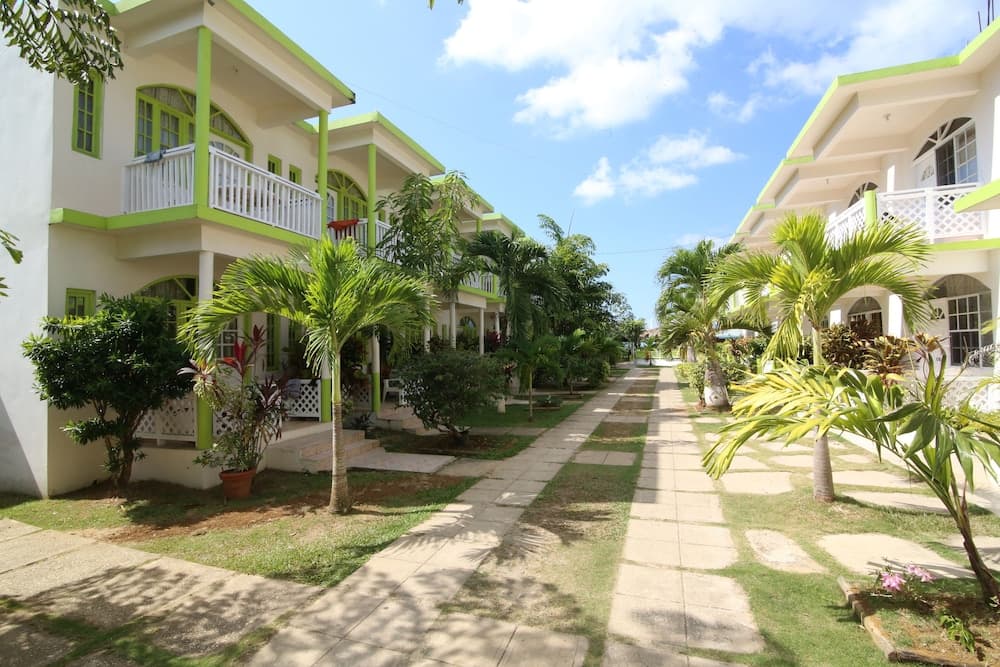 Fun Holiday Beach Resort