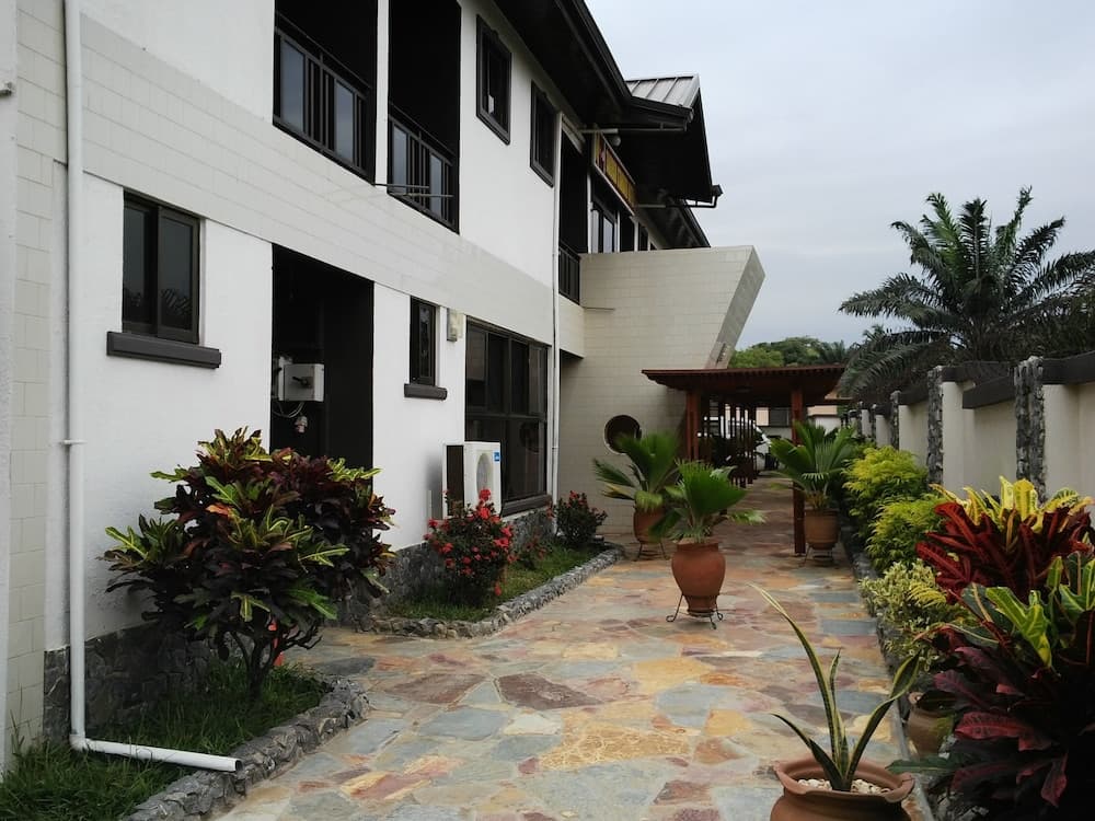 Takoradi Standard Hotel