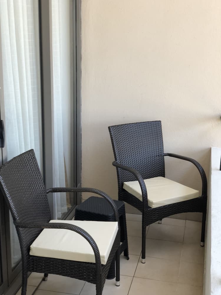 Hedges Court Residencies Town Hall-2 Room 3 Bed Apartment