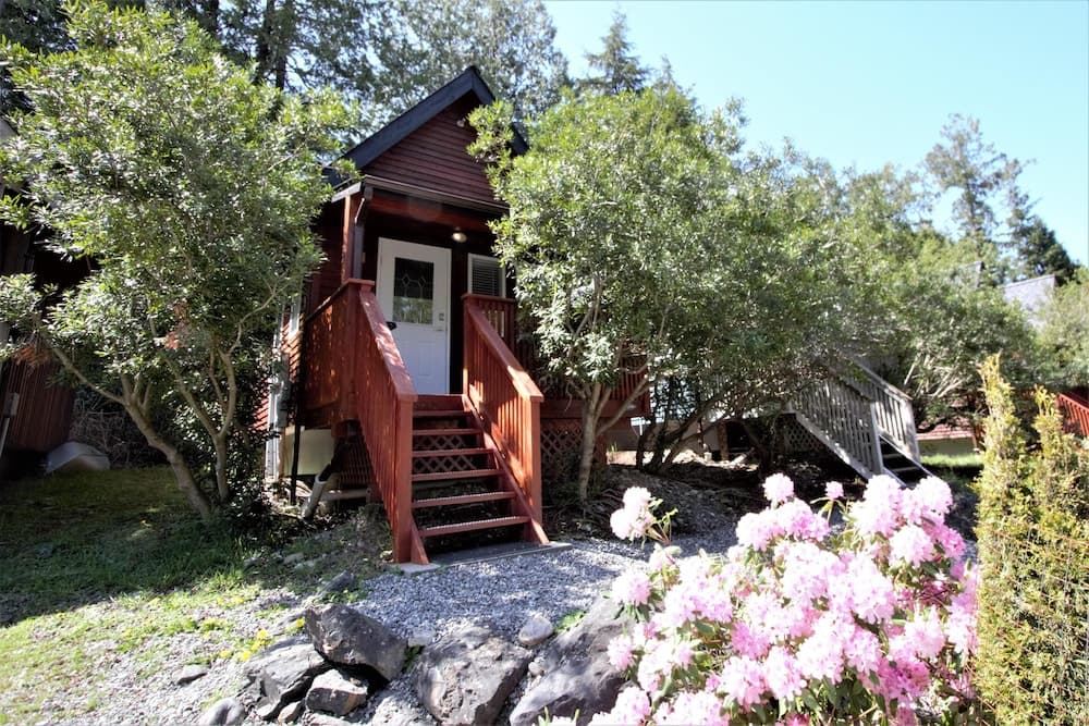 West Coast Cabin
