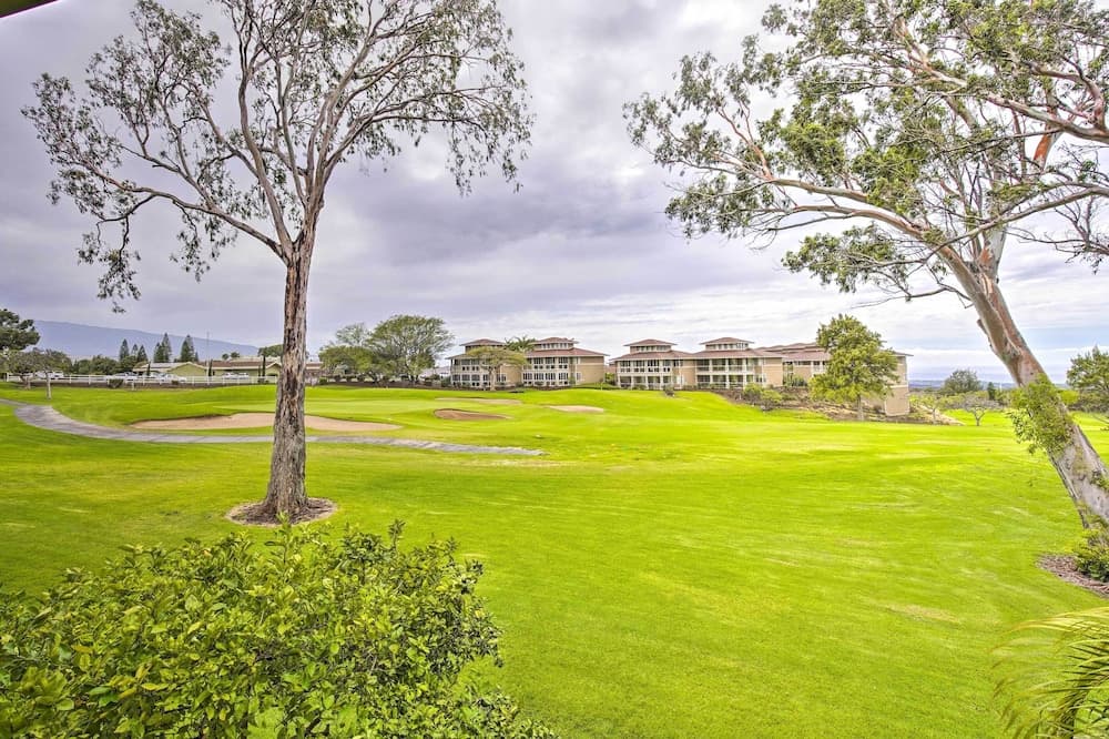 Chic Waikoloa Condo w/ Lanai + Complex Pools!