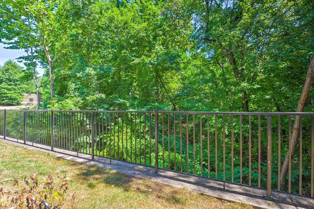 Elkridge Townhome ~ 15 Mi to Dtwn Baltimore!