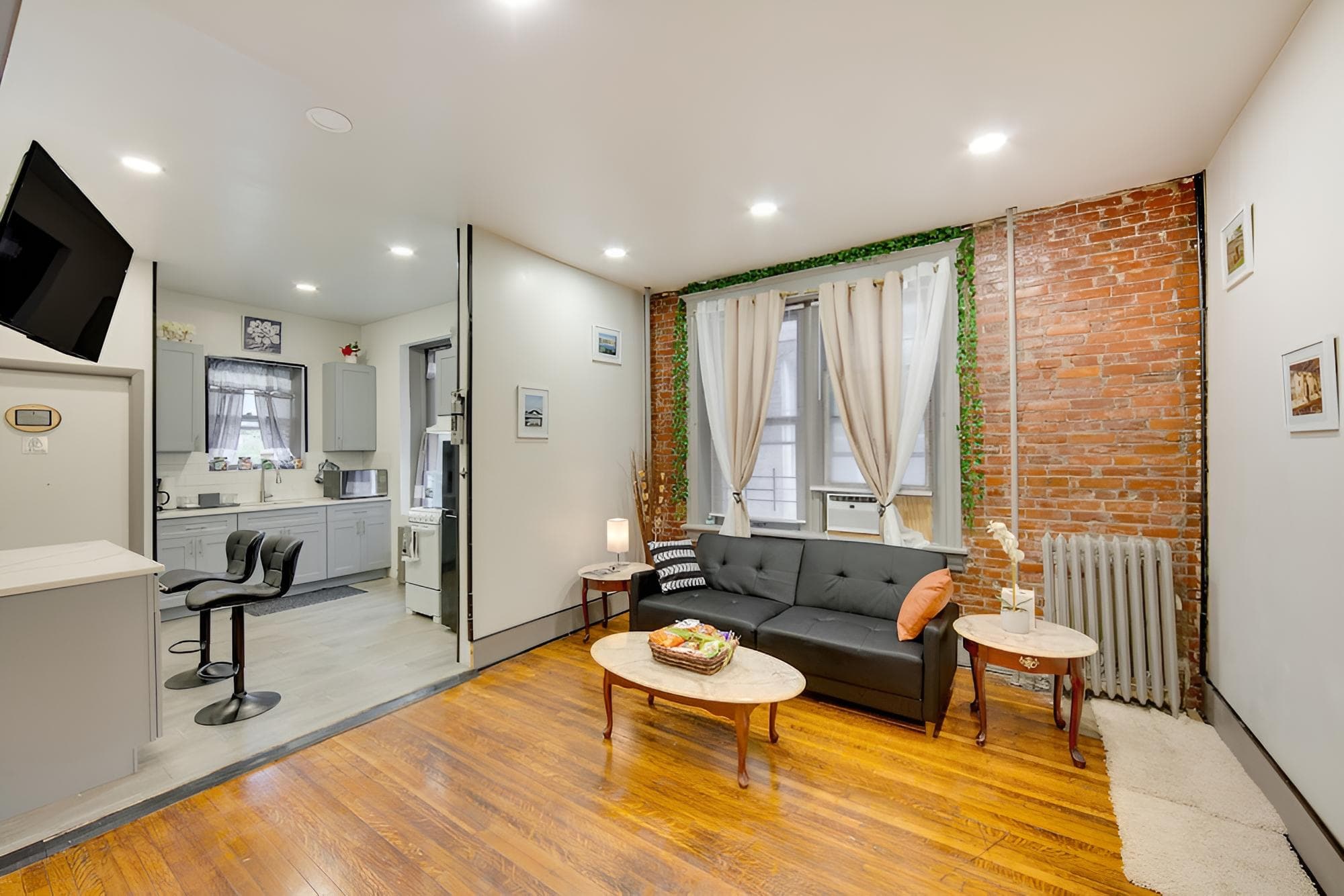 Harrisburg Hideaway w/ Yard ~ 2 Mi to Downtown