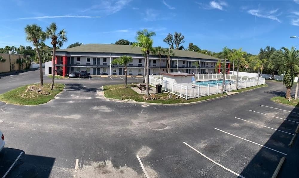 Motel 6 New Port Richey, FL