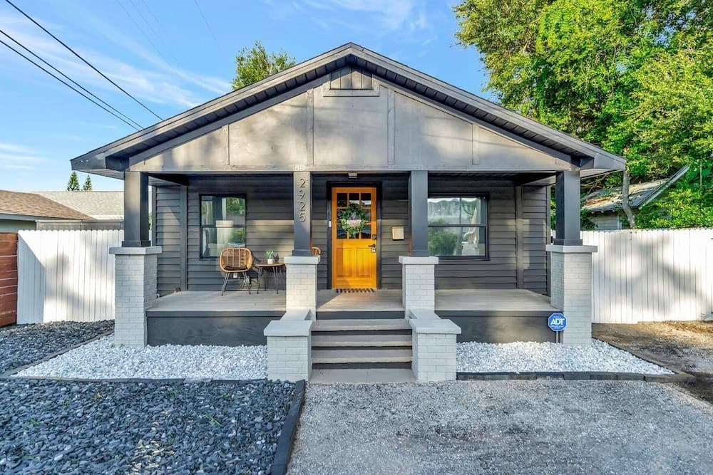 St. Pete Family Bungalow & Private Oasis