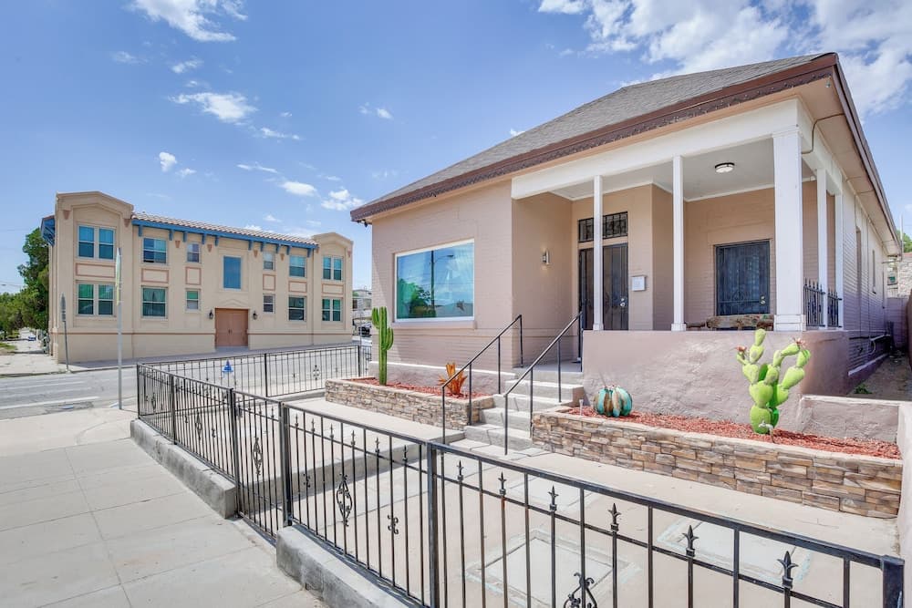 Downtown El Paso Home ~ 1 Mi to Medical Center St