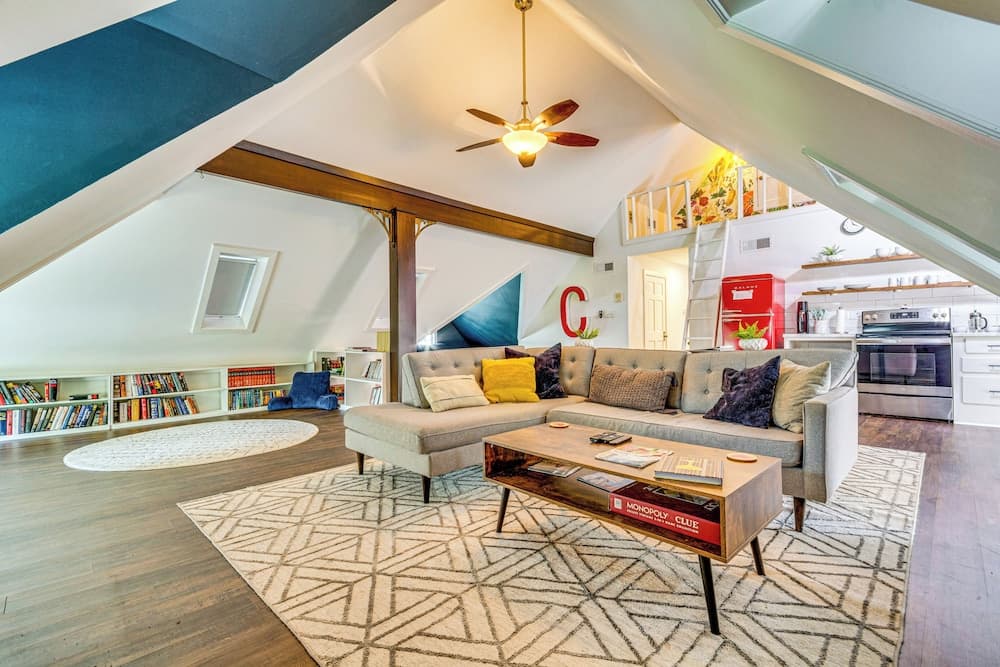 Walk to Main St: Eclectic Gem in Little Rock