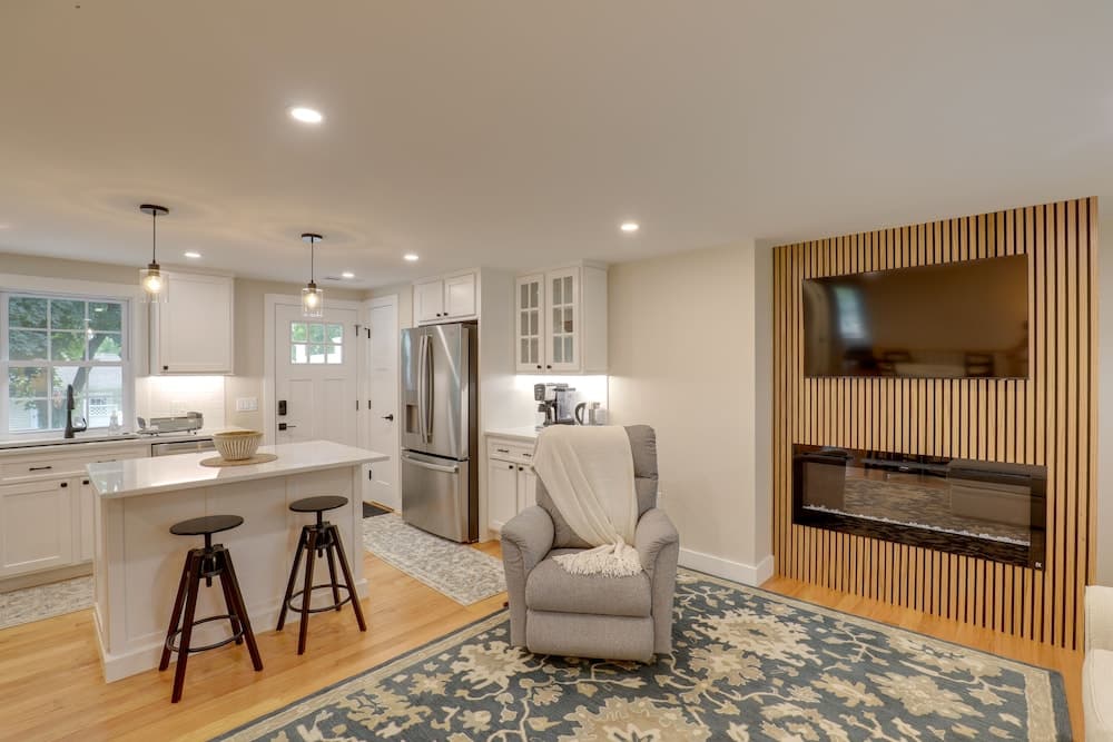3 Mi to Minute Man Nhp: 'summer St Retreat' + Deck