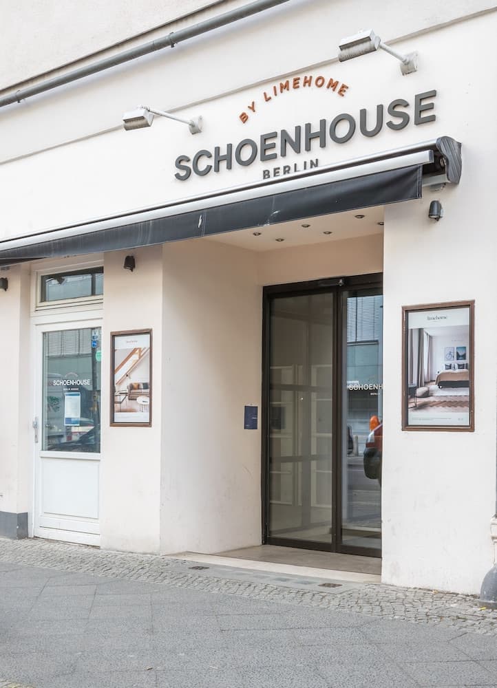 Schoenhouse Avenue by Limehome