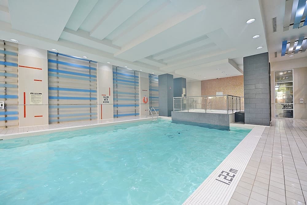 Sarkar Suites - 330 Burnhamthorpe Road