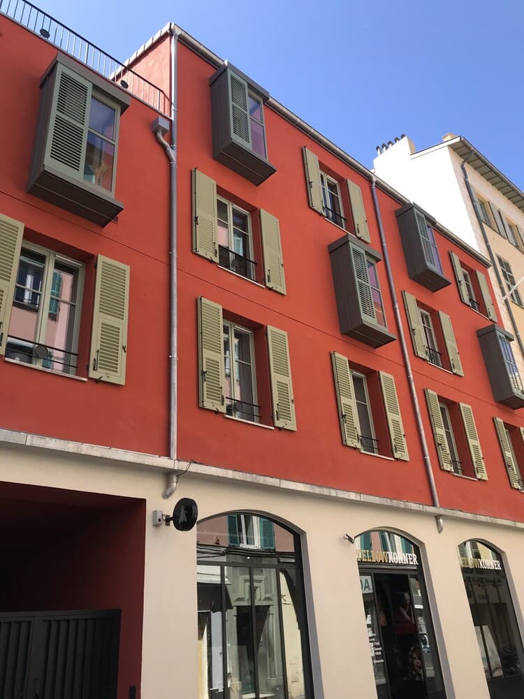 L'Abeille Boutique Apartments