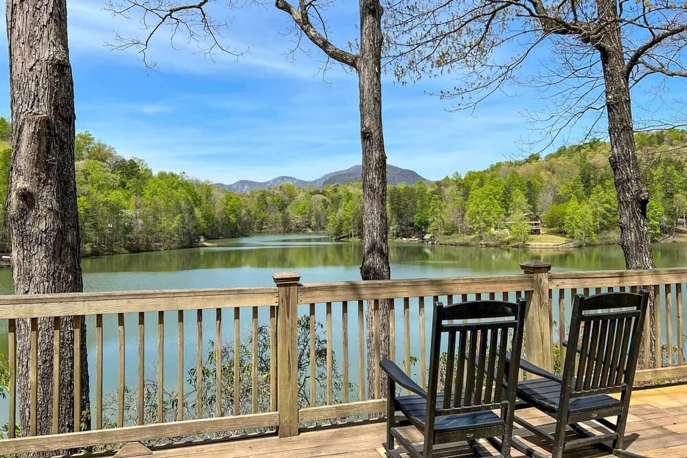 Cottage w/ Deck & Fire Pits ~ 9 Mi to Lake Lure!