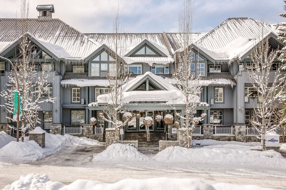 Glacier Lodge