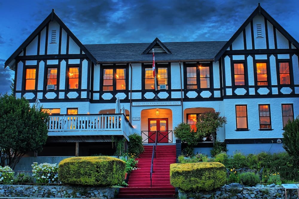 The Old Courthouse Inn