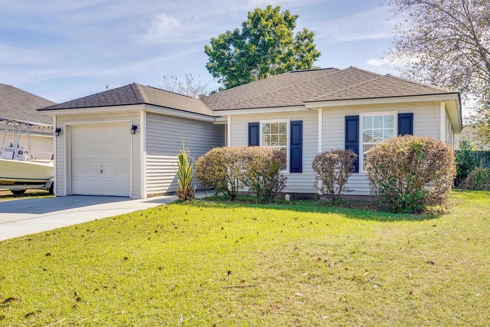 North Charleston Home Rental Near Shops & Beach!