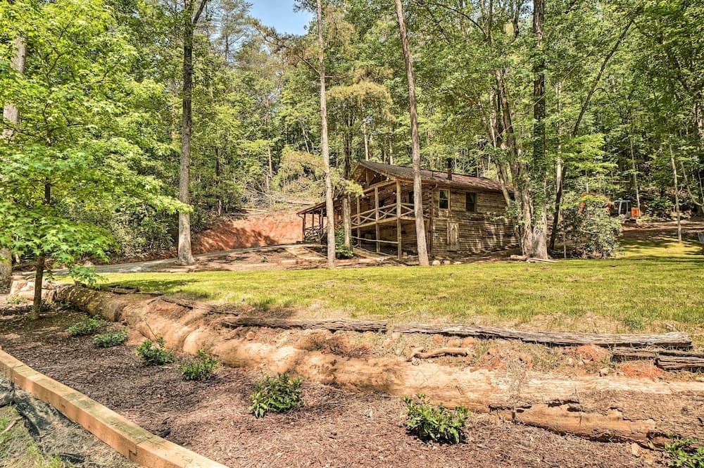 North Georgia Mtn Escape w/ Hot Tub & Games!