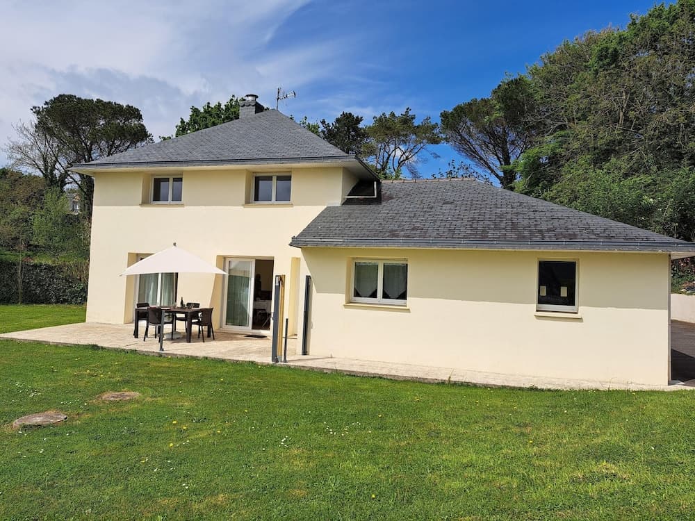 Holiday Home in Hanvec Near Bay of Brest