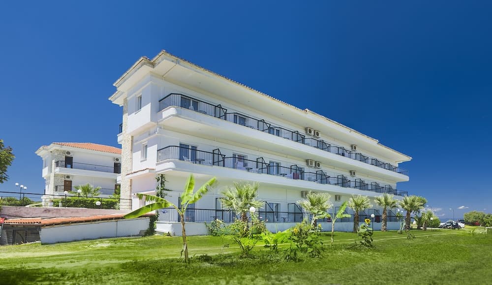 Hilltop Hotel