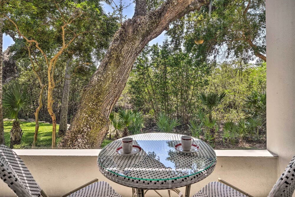 Walk to the Beach! New Smyrna Hideaway w/ Patio